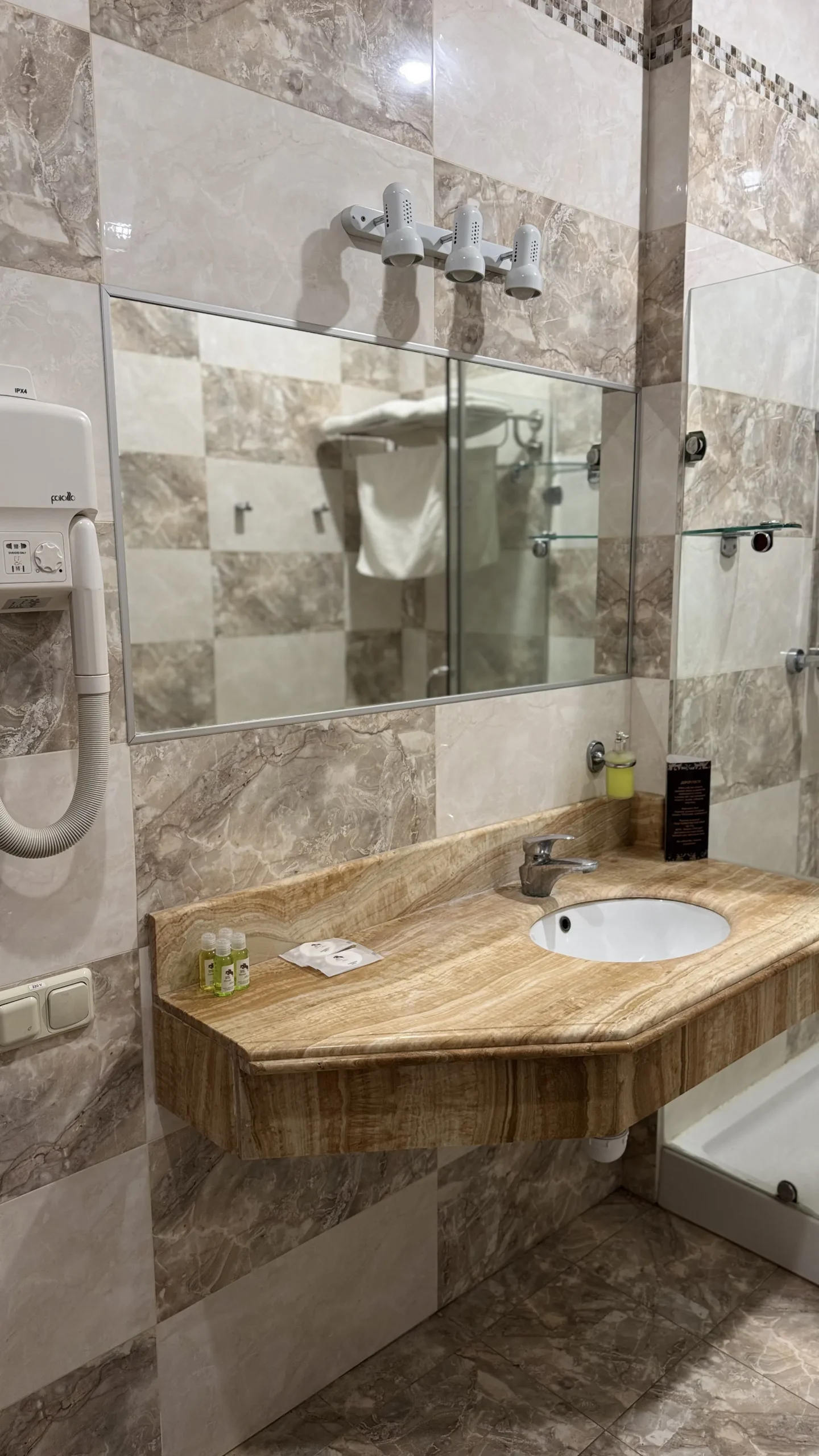 Напівлюкс twin