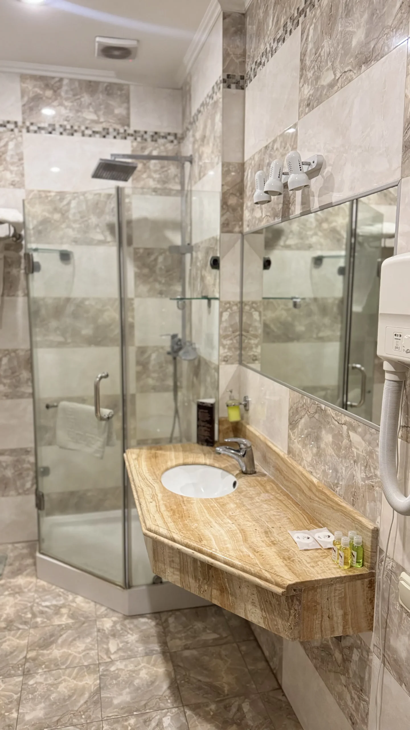 Напівлюкс twin з диванчиком