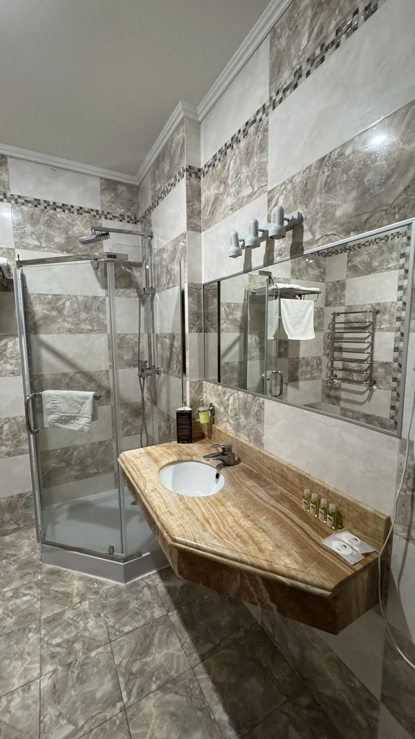 Покращений напівлюкс dbl